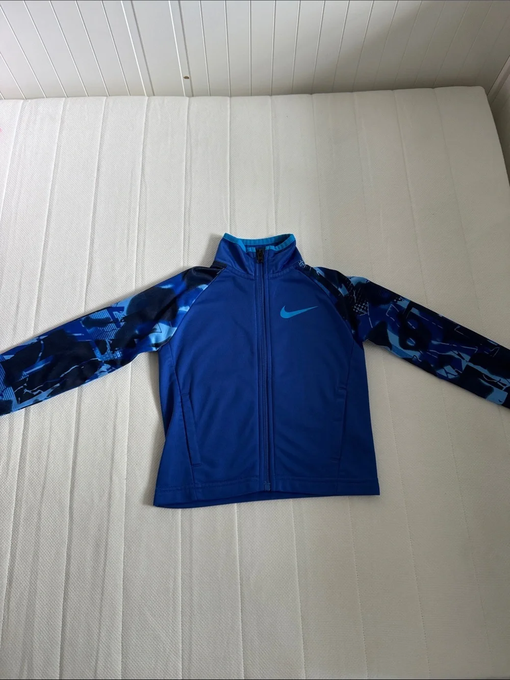 Nike Boys Blue Full-Zip Jacket with Patterned Sleeves